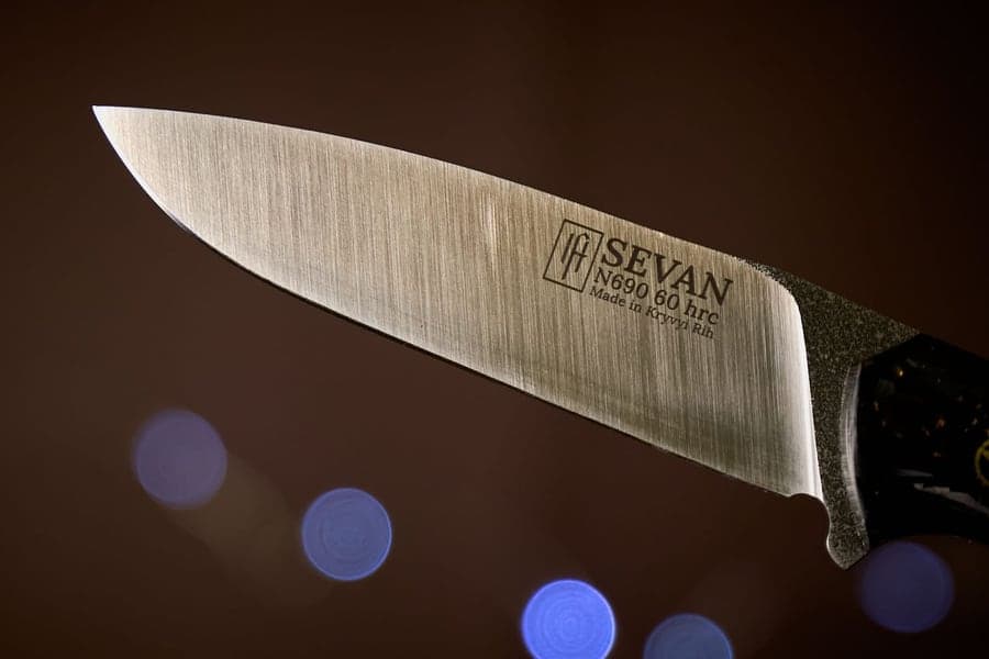 Bevel & Bone — Chef knives & sharpening