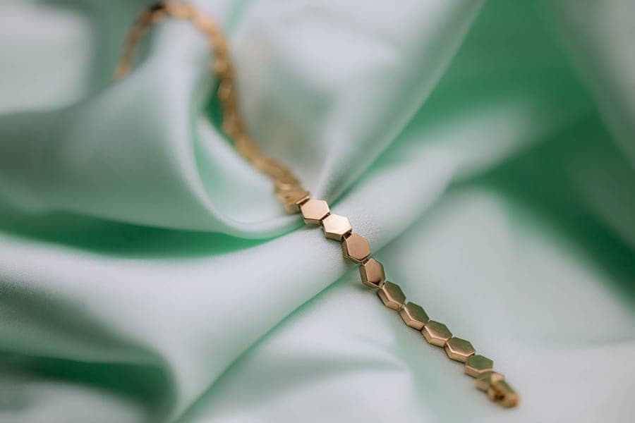 Gem & Gild — Jewelry materials, stones & buying guides