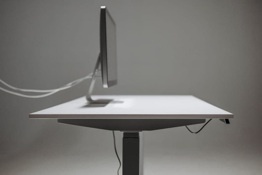 Riser & Rail — Standing desks & home-office ergonomics