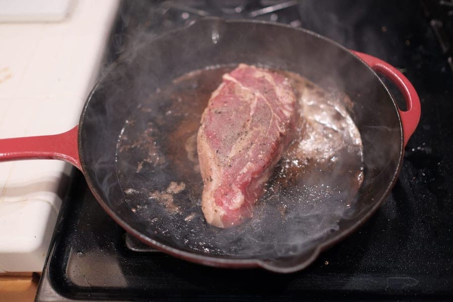 The Seasoned Pan — Cast iron & dutch ovens